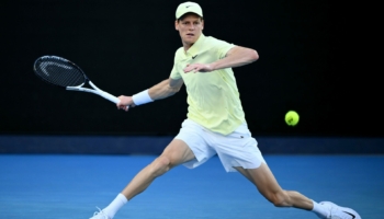 Pronostici tennis oggi: a Melbourne Sinner largamente favorito su Rune