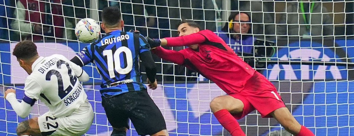 Napoli-Inter: miglior difesa contro miglior attacco, ospiti favoriti