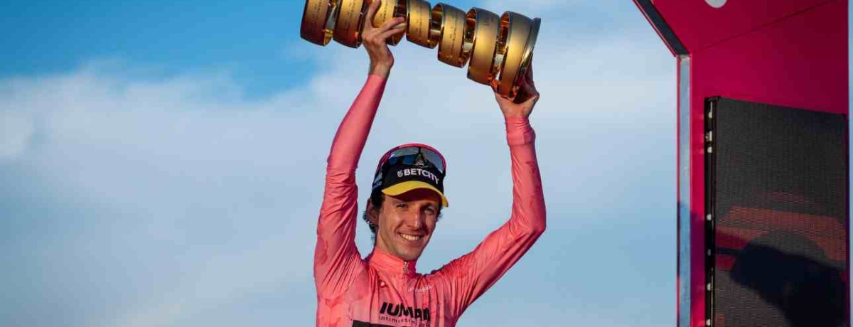 simon yates vincitore giro d'italia